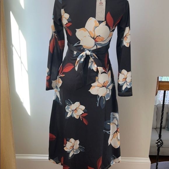 Humelyan Dress‼️ - Picture 5 of 9